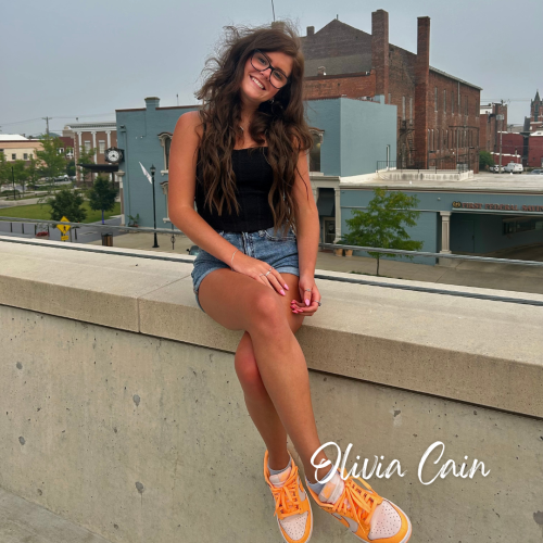 Carol Niehoff Hardwick Memorial Scholarship, Pippa Flanary Memorial Scholarship, Ward Richardson & Corn Families Scholarship