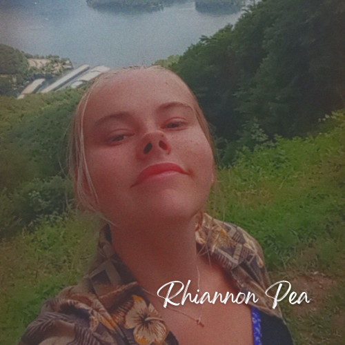 Jean H. Walker and Ivan G. Alexander Scholarship, Ruth and Bill Houk Scholarship